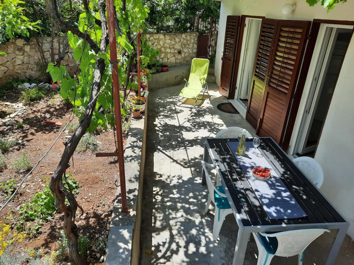 Apartment Ema โตรกีร์ ภายนอก รูปภาพ